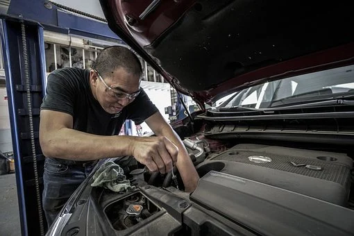 7 Signs Your Car Needs an Oil Change